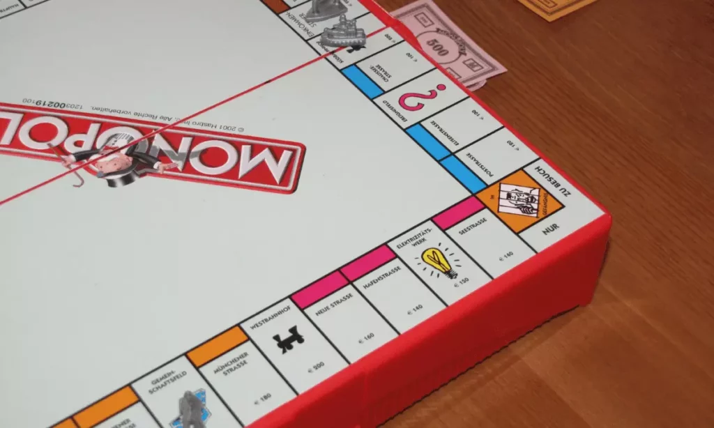 best board games - Monopoly 